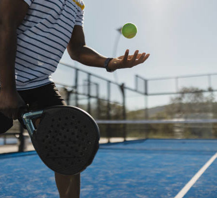 constructeur court de tennis